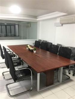 Chọn bàn họp văn phòng phù hợp với mọi doanh nghiệp