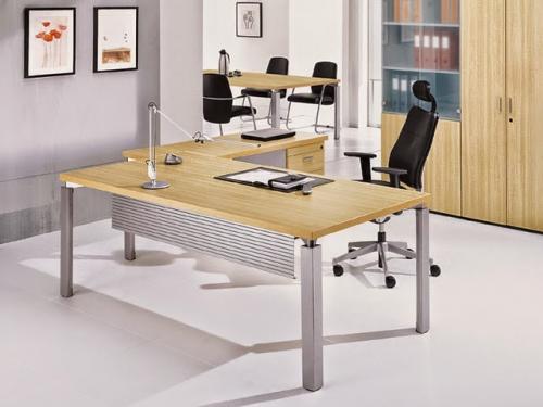 Bài trí bàn chân sắt văn phòng hợp phong thủy