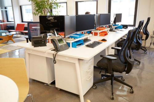 Bàn làm việc gỗ MDF Xuân Hòa chất lượng tại thành phố Hồ Chí Minh