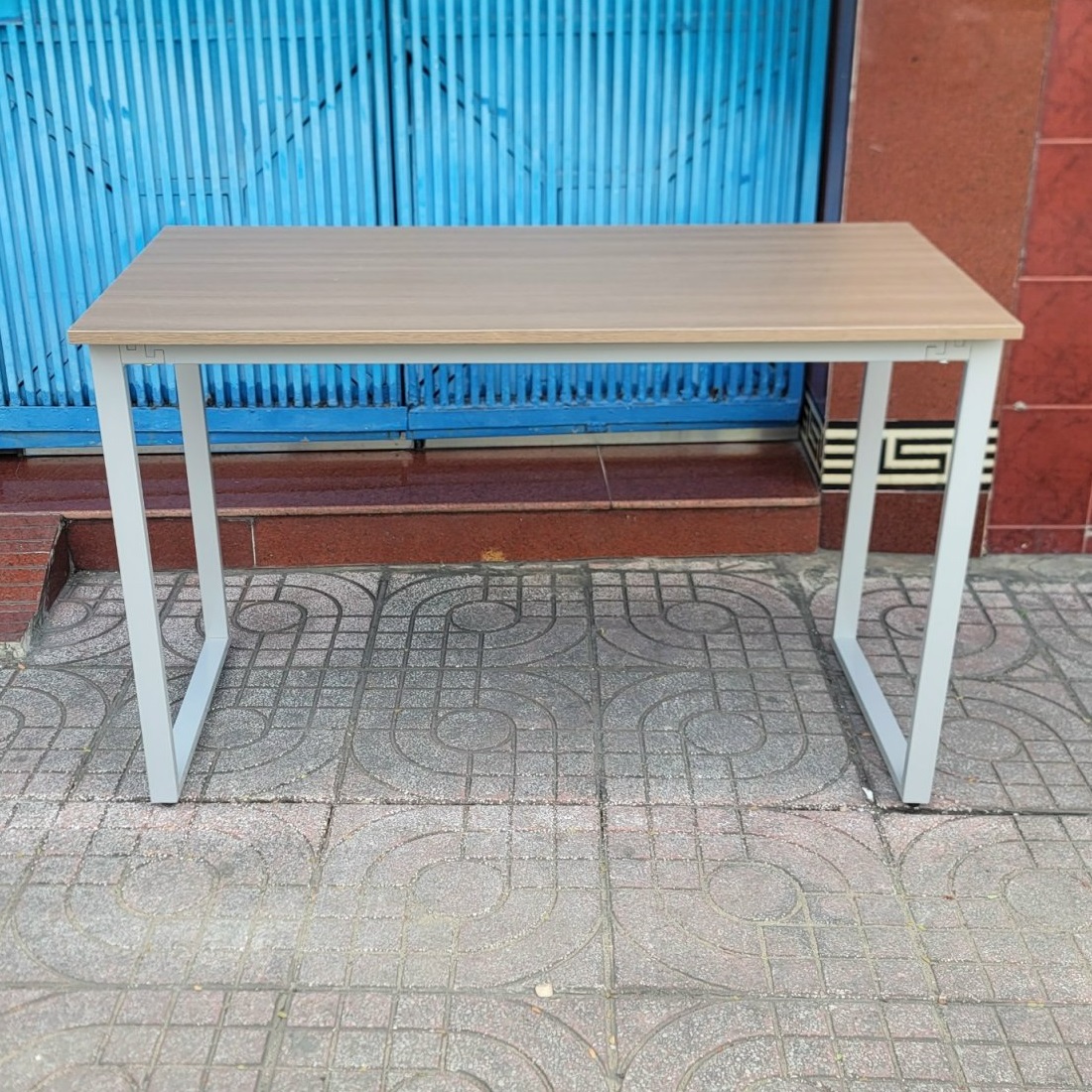 Bàn chân sắt dài 1m2