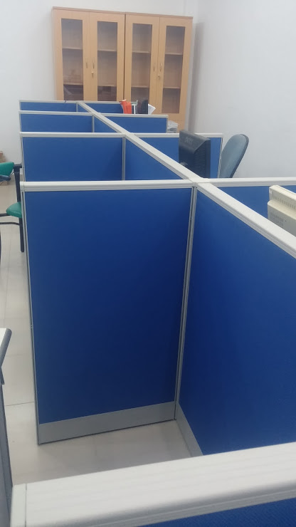 Vách ngăn bàn khung nhôm bọc nỉ VNNN-11