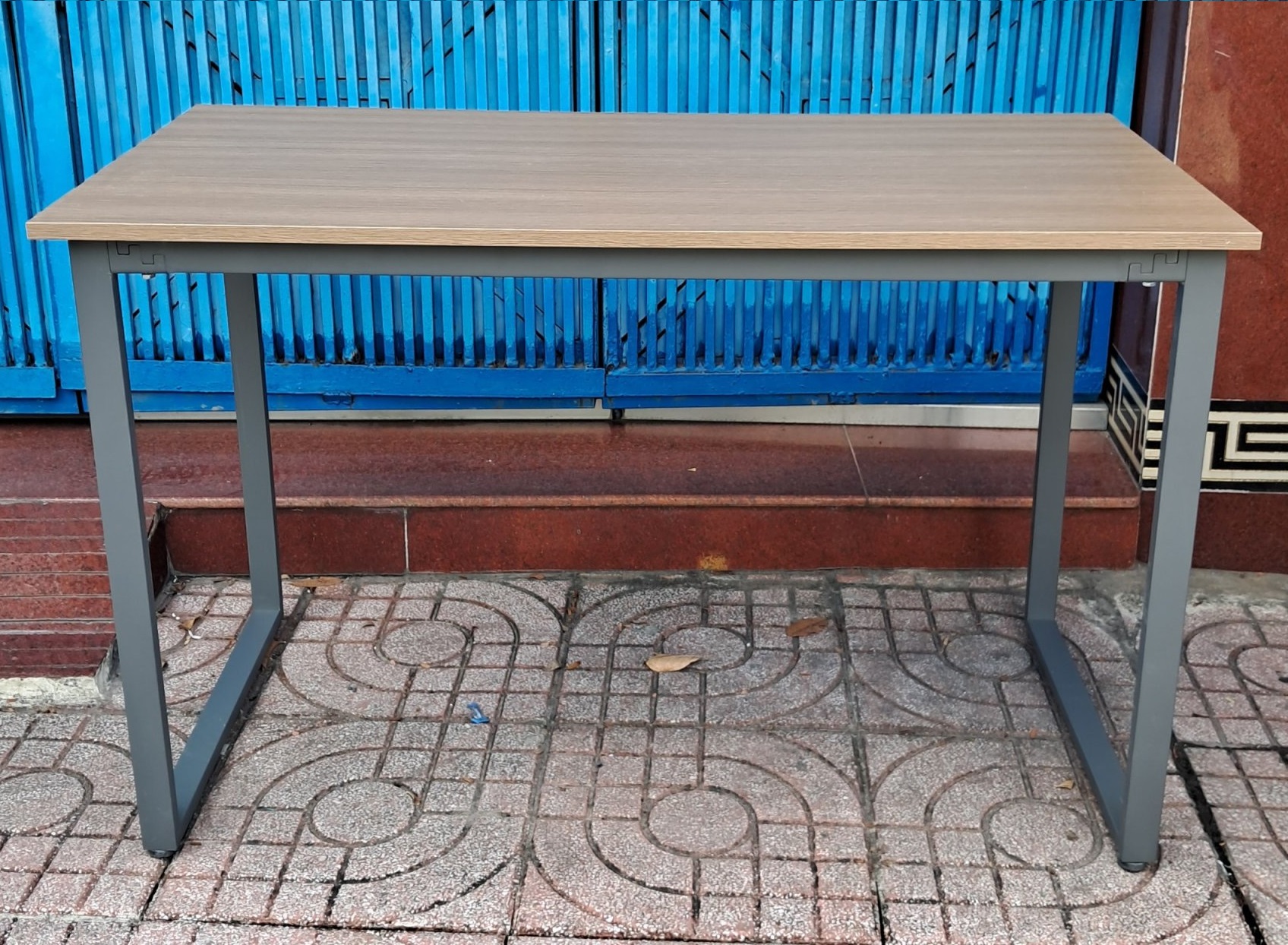 Bàn chân sắt dài 1m2