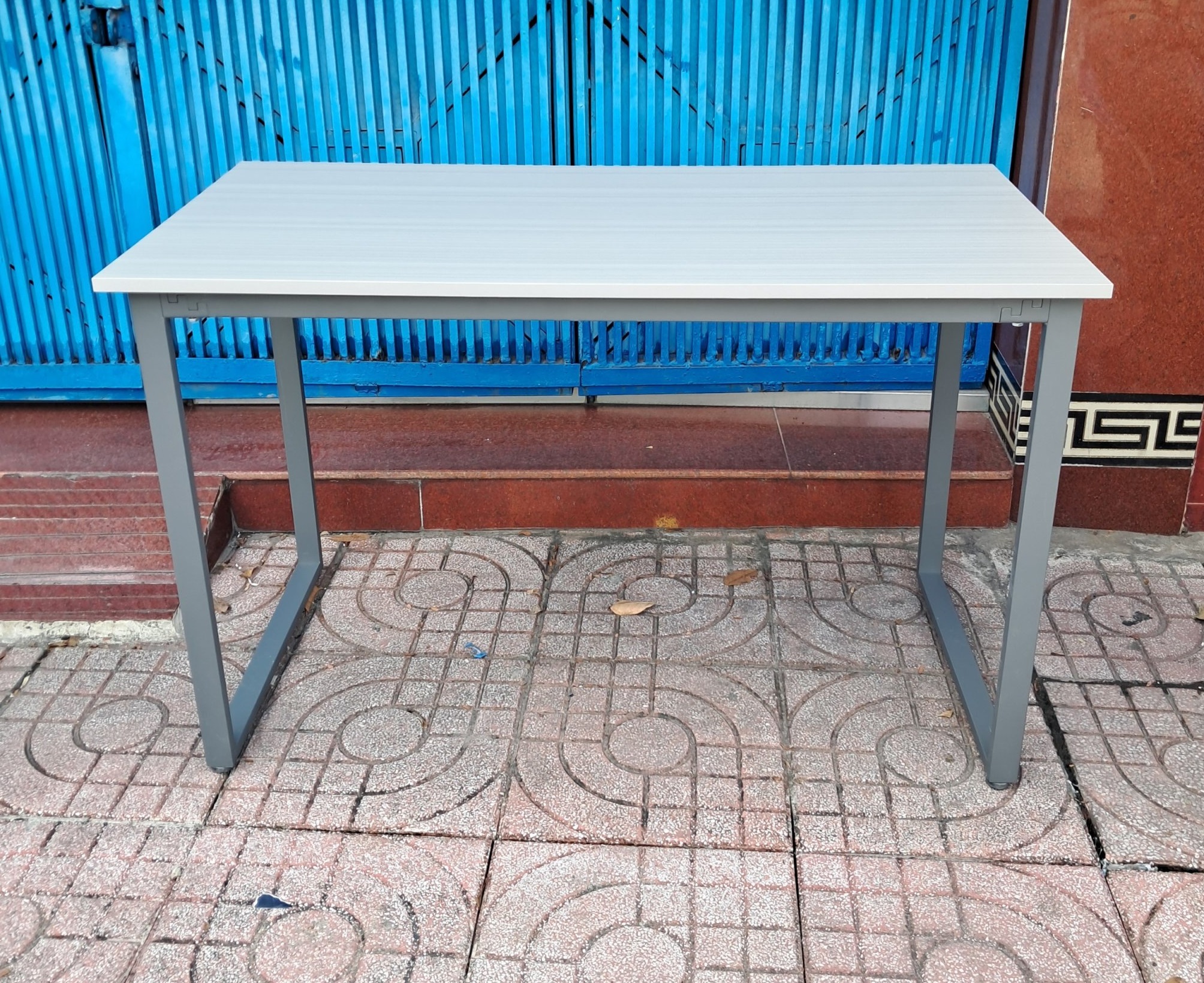 Bàn chân sắt dài 1m2