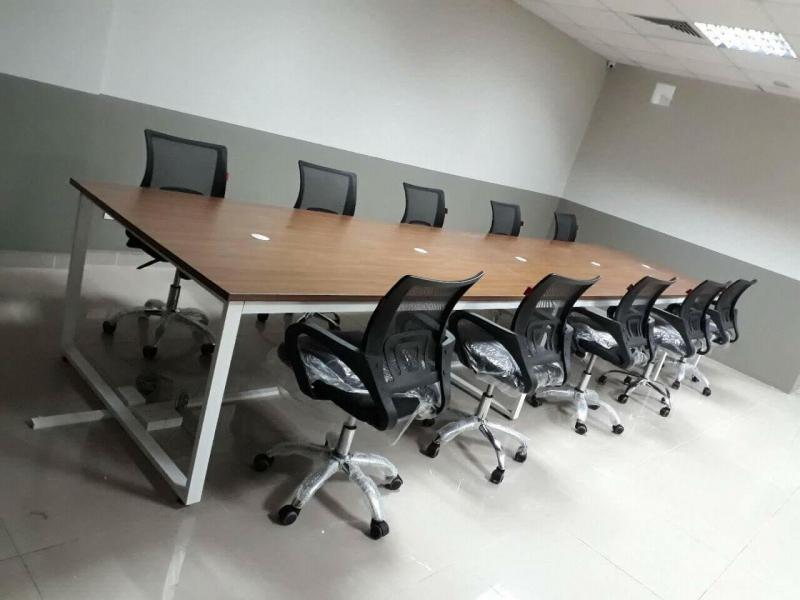 Bàn họp chân sắt BHTP36