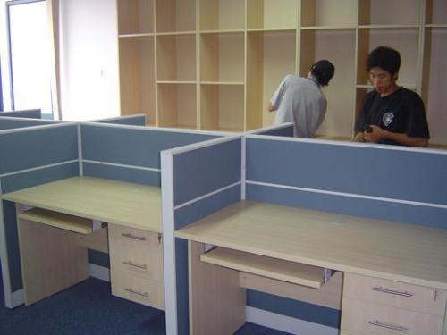 Vách ngăn bàn khung nhôm bọc nỉ VN-N2T