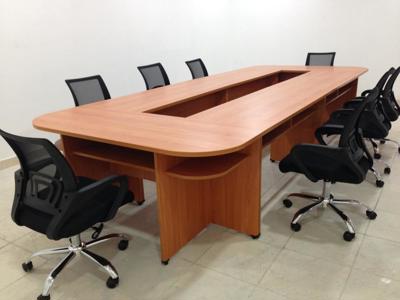 Bàn họp rỗng giữa SV/SCT4016