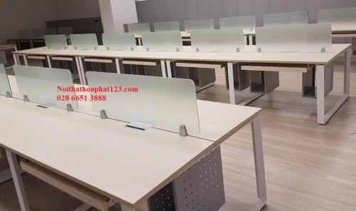 Vách ngăn bàn làm việc bằng kính VNK-06